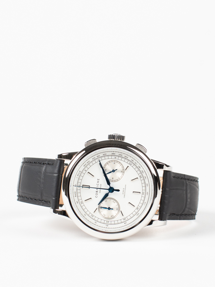 【CORNICHE】コーニッシュ Heritage Chronograph シルバーケース ホワイトダイアル ブラックレザー 時計 北欧ブランド腕時計  クロノグラフ ヘリテージクロノグラフ 時計 メンズ 腕時計 コーニッシュ ウォッチ 男性女性 通販 正規取扱い 20代 30代 40代 50代