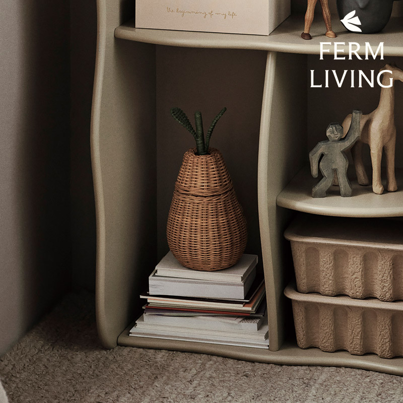 北欧 Ferm Living ファームリビング ペア ブレイデッドストレージ S ナチュラル 洋ナシのかご おしゃれ 北欧 雑貨 インテリア バスケット カゴ 飾り 収納 リビング プレゼント ギフト｜DreamHouse BEAUTY