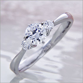 pt900縦爪ダイヤリング 超美品・Pt900・ダイヤ（0.3ct）・立て爪リング・約11.5号・約4.6g