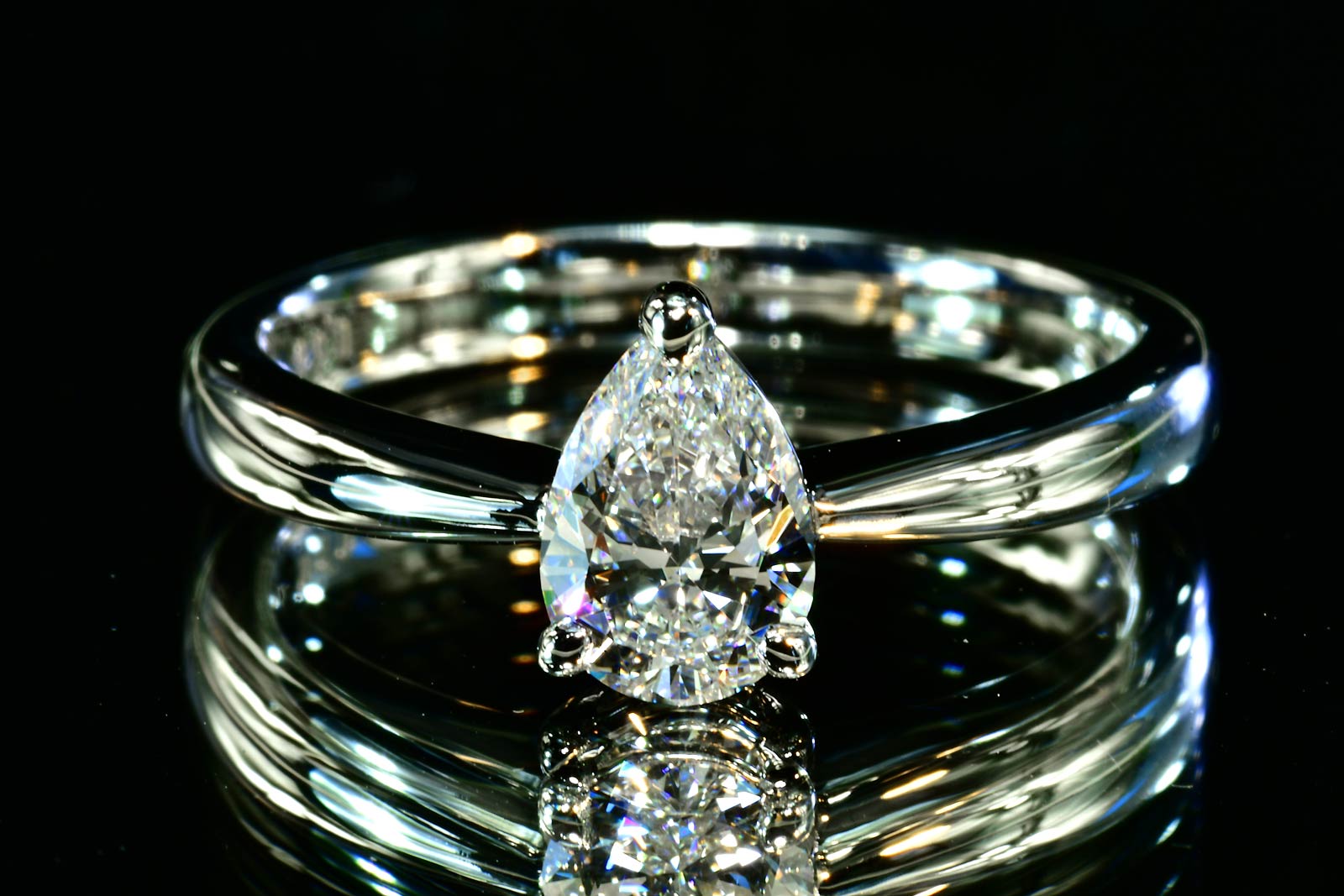 楽天市場】美しいダイヤリング逸品！ペアシェイプダイヤモンドリング