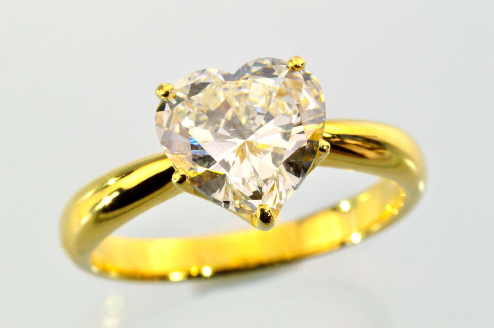 【楽天市場】ダイヤリング一粒2ctハートダイヤ2ctの大きさとイエローゴールドが可愛い！：ダイヤモンド専門店 オシェル