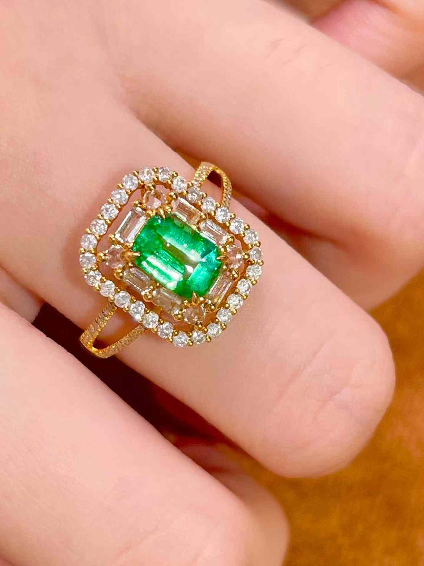 1.2ct 天然エメラルド リング 18Kイエローゴールド