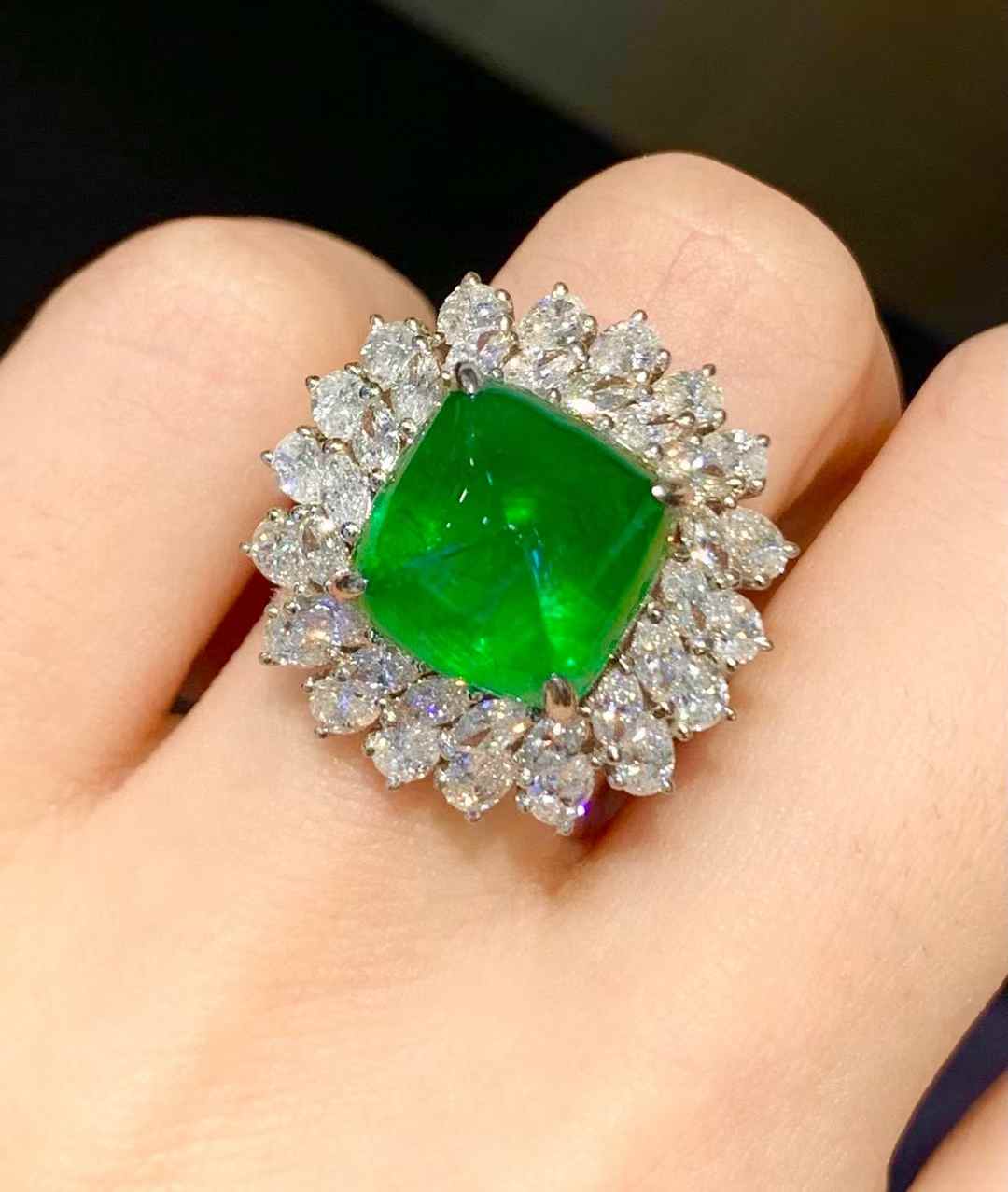 7.11ct 天然エメラルド シュガーローフカット リング PT950プラチナ