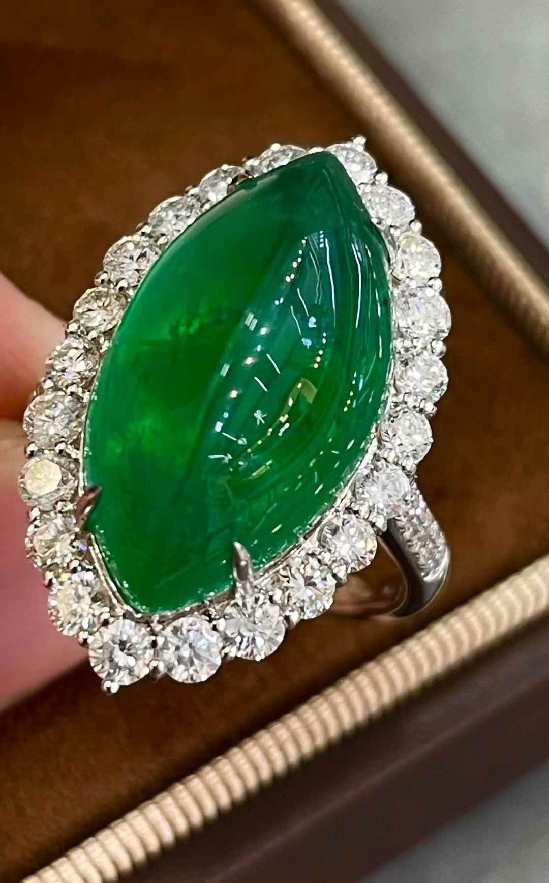 【約12.5ct ヴィヴィッドグリーン エメラルド マーキスリング】 18Kホワイトゴールド