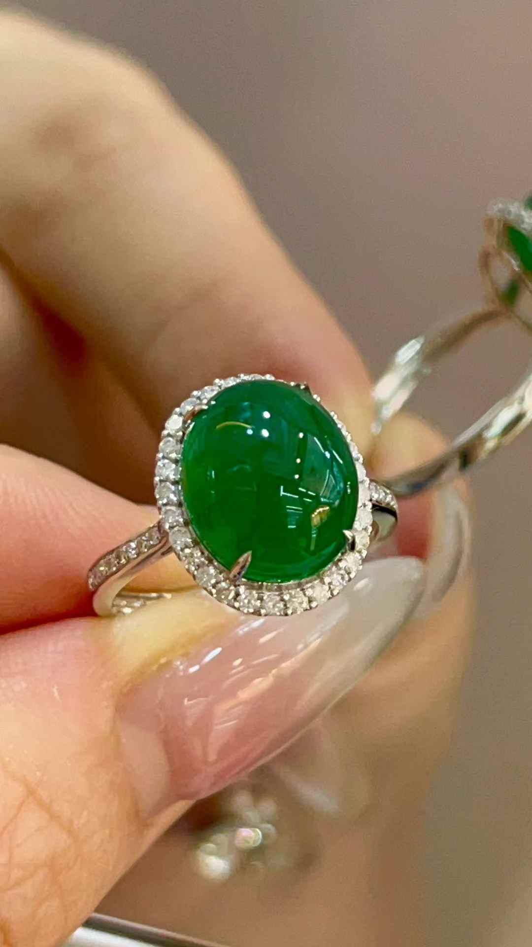 6.25ct 天然エメラルド ムゾーカラー カボションカット リング PT950プラチナ|Diamond Celeb