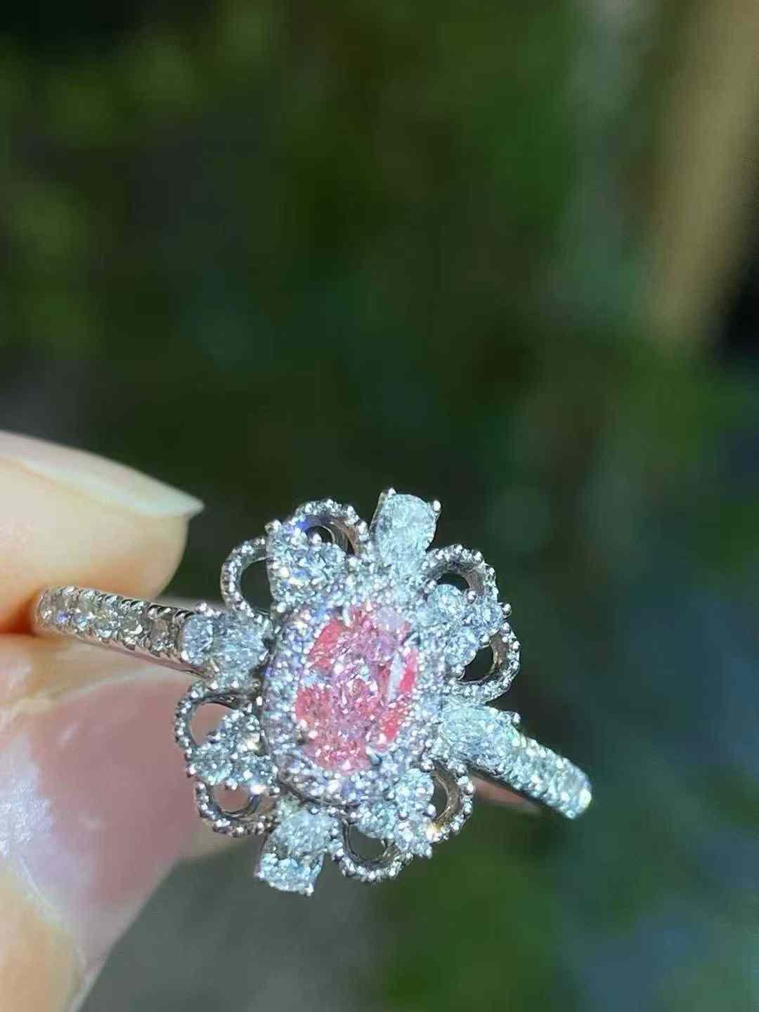 0.32ct 天然ピンクダイヤモンド オーバルブリリアントカット リング PT950プラチナ|Diamond Celeb