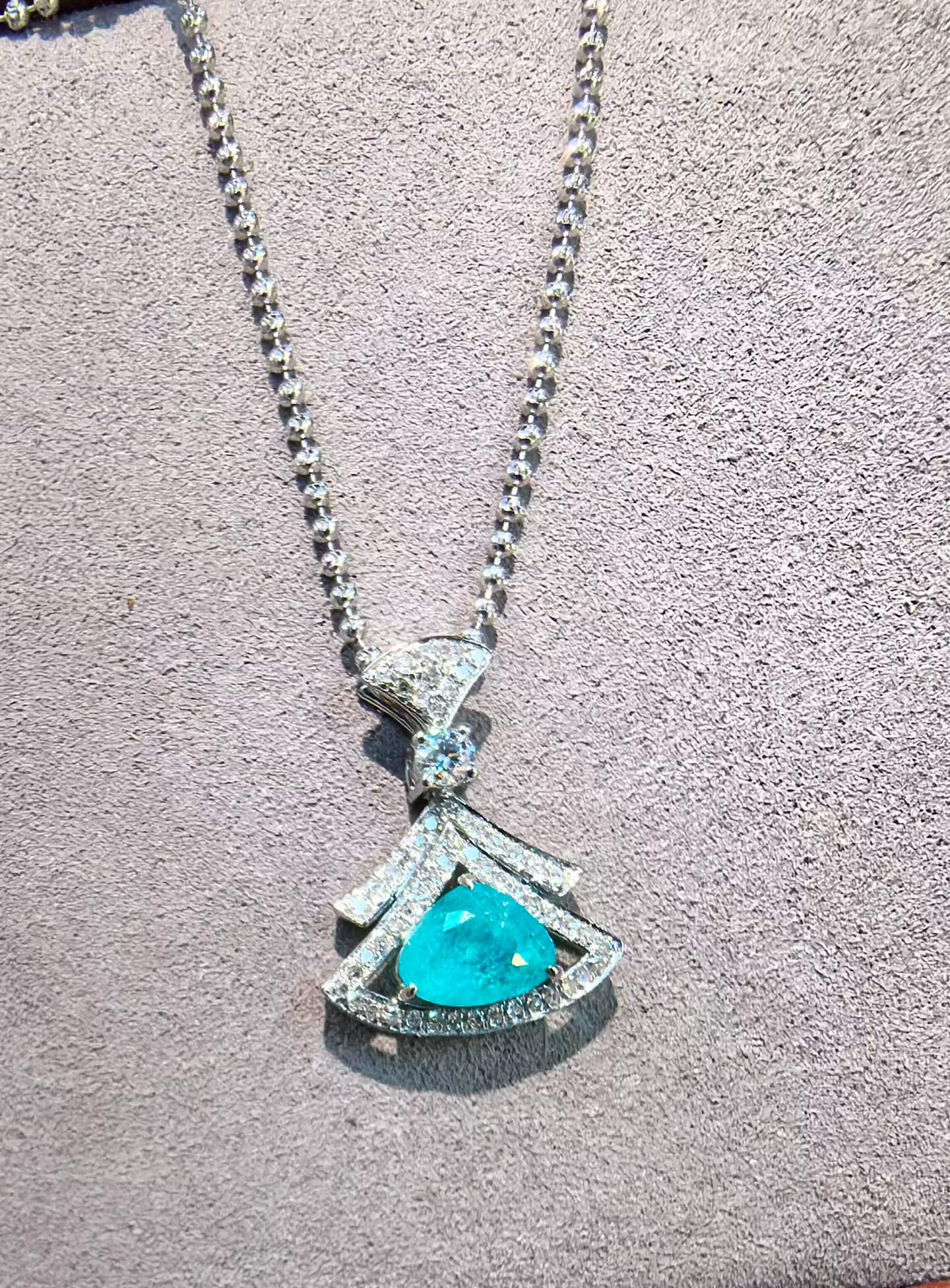 楽天市場】極上ネオンブル12.2ctパライバトルマリン マルチWAY