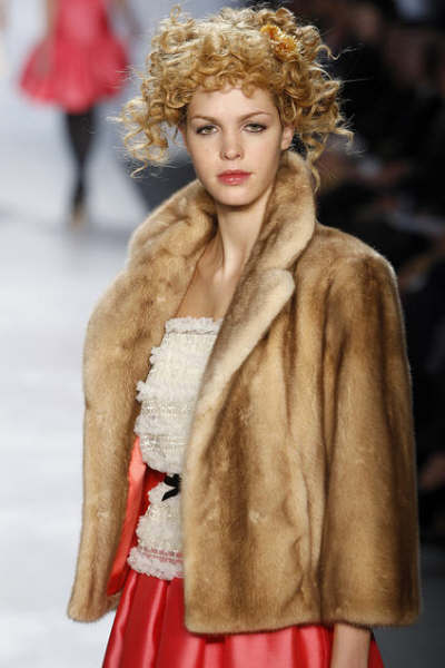 SAGA お値打ち品【 金 SAGA MINK 】高級毛皮 White Mink ホワイト