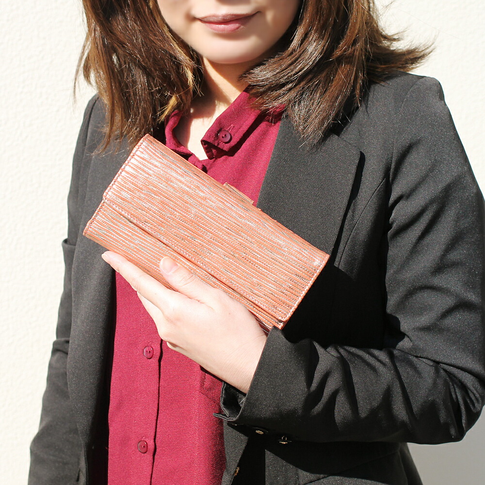 サーモンピンク 財布 二つ折り財布 長財布　二つ折り 二つ折り長財布 本革レザー レディース 手帳型 革財布 レザーウォレット おしゃれ メタリックレザー ゴールド MADERA 一粒万倍日 母の日 プレゼント