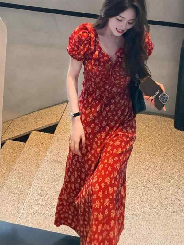 衣装 レディース 赤 フラウンス V素っ首 シフォン 御花刷り上げる 酉の方角シェイプ か細い 窈窕たる ロング 夏 軽さ 通い 普段使い走り ホンブルグ帽 女子らしい