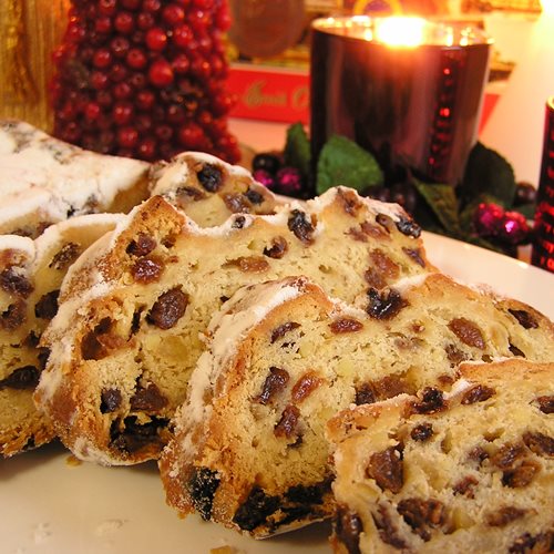 オリジナル ドレスデン シュトレン７５０ｇ Stollen 化粧箱入りシュトレン（シュトーレン) クリスマス のパン 在日 ドイツ 人の人気ナンバーワン お歳暮に お正月の家族の集いにも