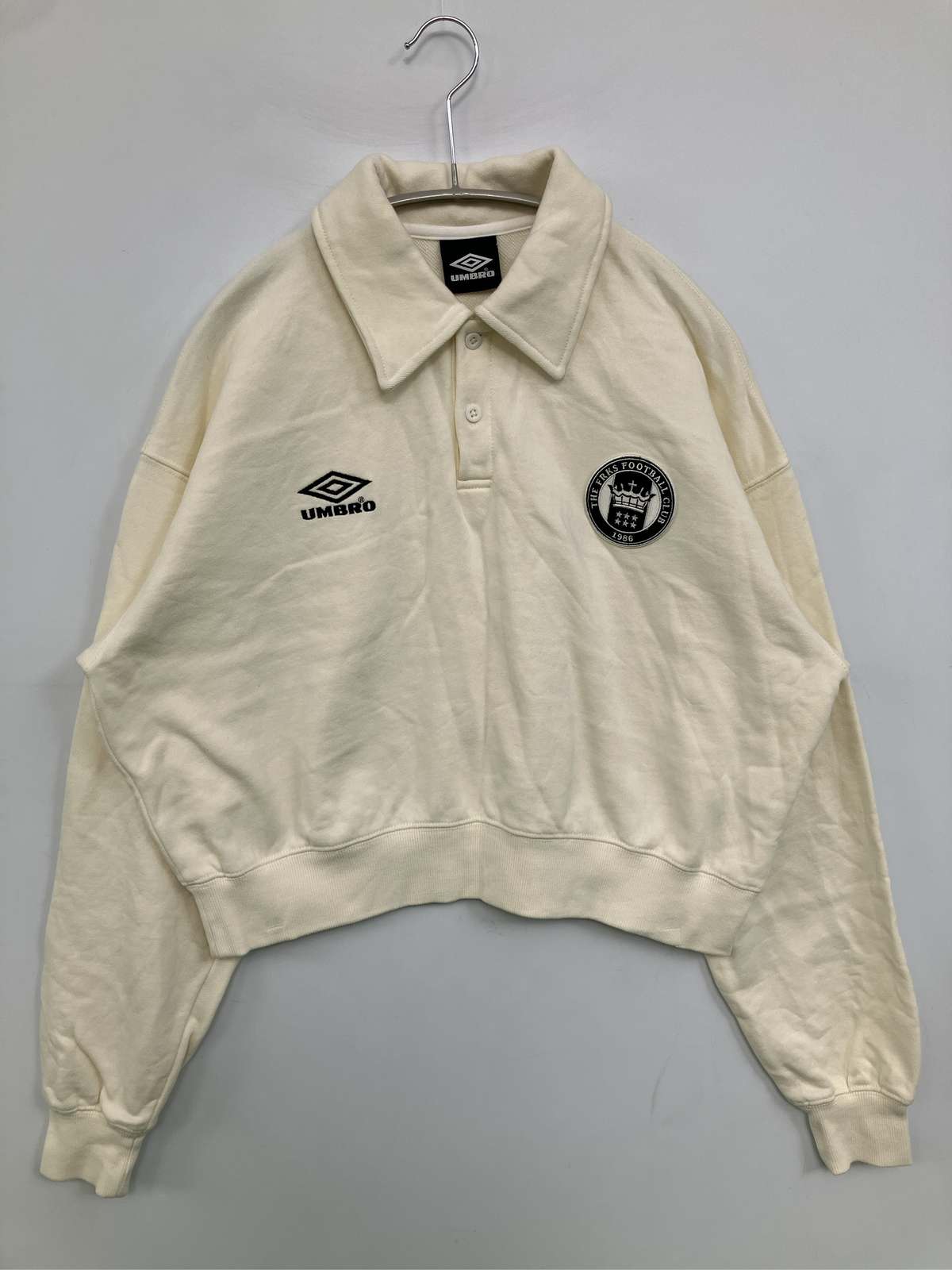 【中古】UMBRO アンブロ スウェット F アイボリー コットン スウェット ワンポイント ブランドロゴ 刺繍 長袖 レディース｜digdig 店