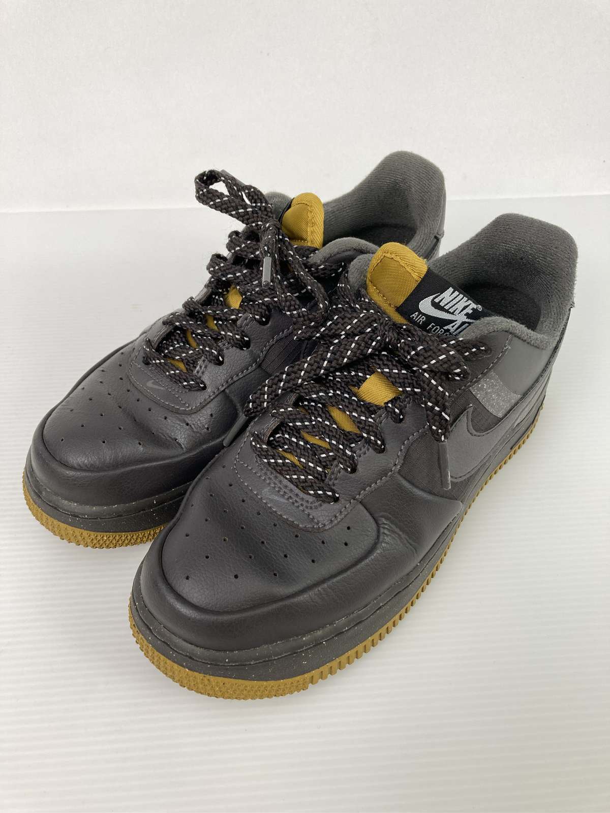 【中古】NIKE ナイキ スニーカー 24cm ブラック 合成皮革/人工皮革 無地 ブランドロゴ 紐 ローカット レディース|digdig 店