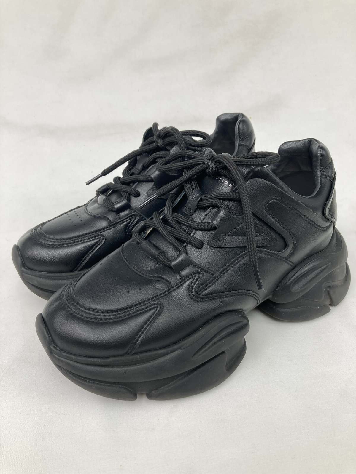 【中古】Bata スニーカー 23 黒いこと メンズ レディース