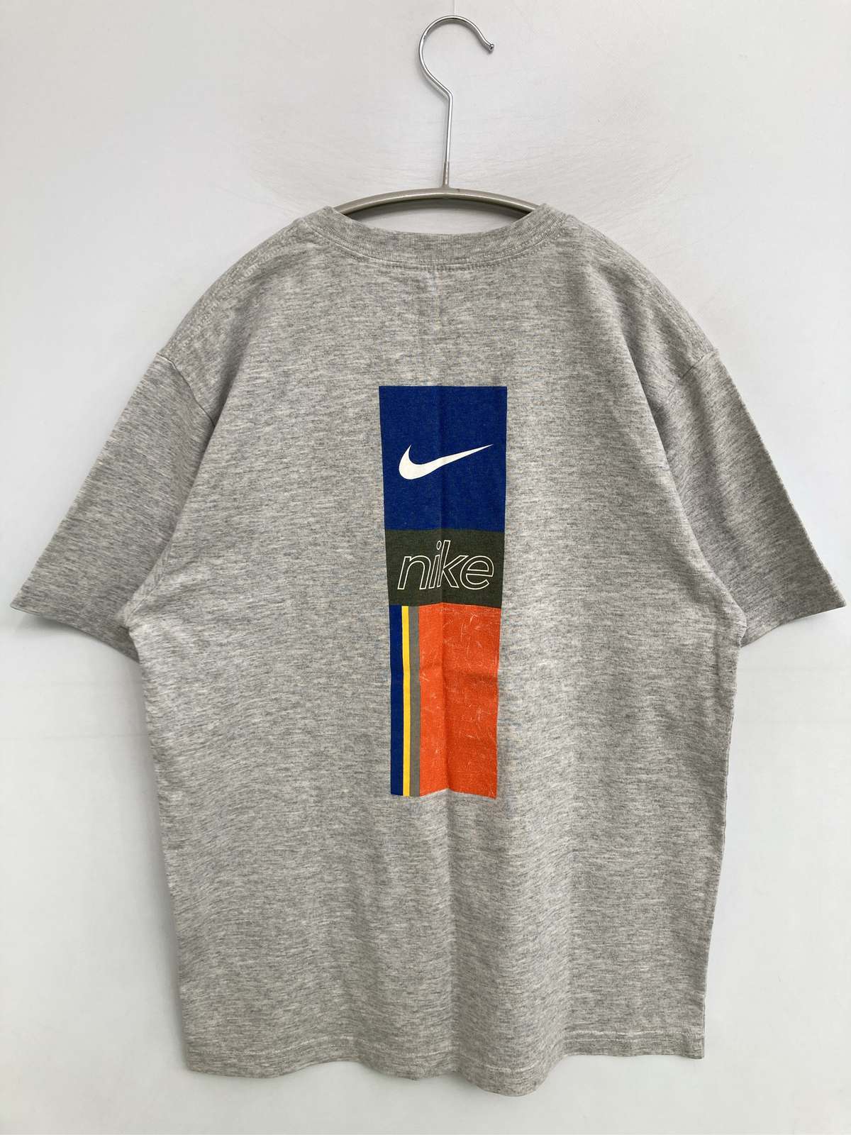【中古】NIKE ナイキ Tシャツ/カットソー M グレー バックプリント ワンポイント ブランドロゴ ミドル丈 半袖 クルーネック(丸首) メンズ レディース｜digdig 店