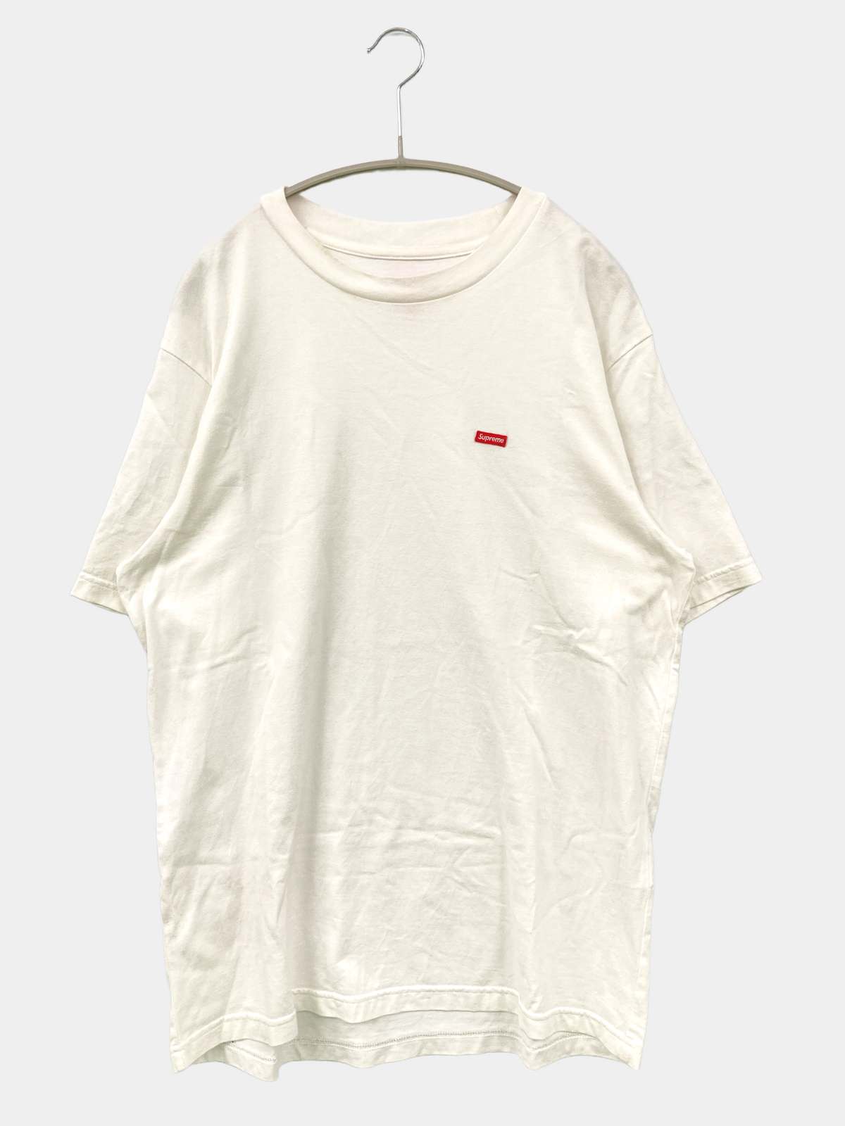 【中古】Supreme シュプリーム Tシャツ/カットソー S ホワイト ワンポイント ブランドロゴ ロング丈 半袖 クルーネック(丸首) メンズ｜digdig 店