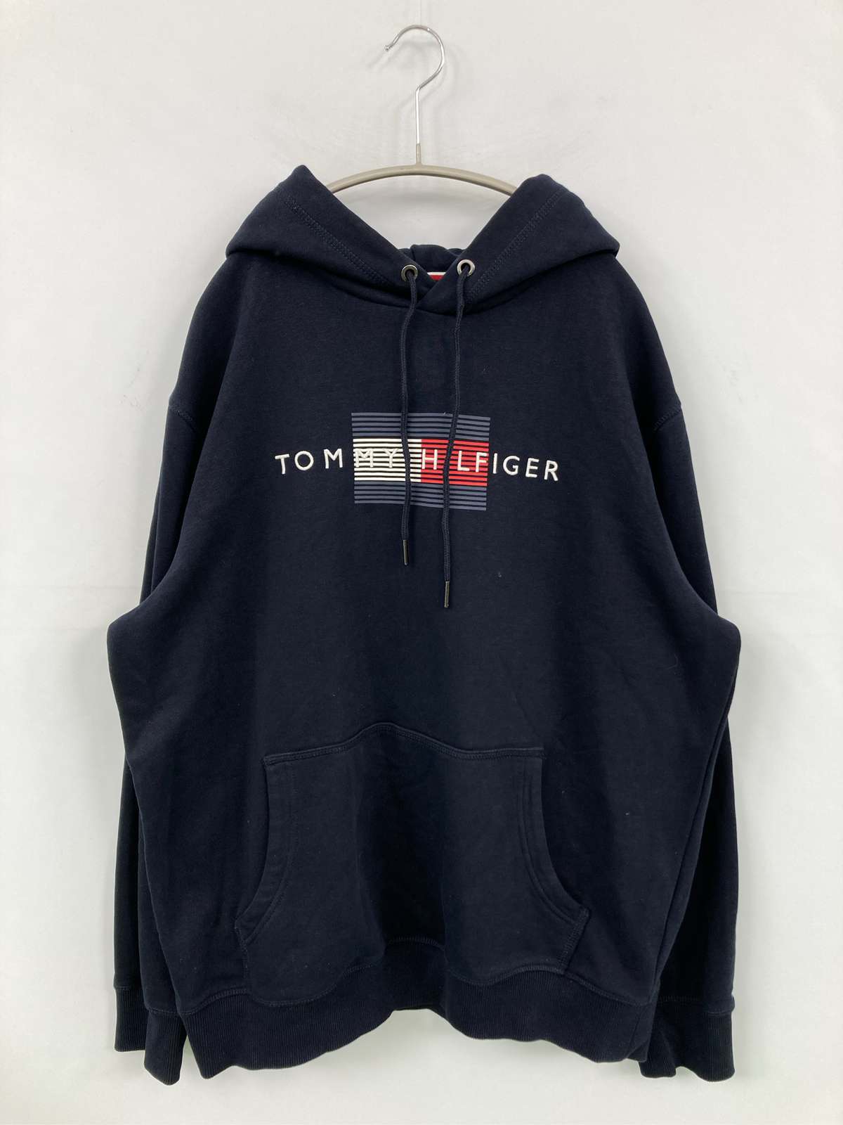 【中古】TOMMY HILFIGER トミーヒルフィガー パーカー XL ネイビー コットン 前面プリント ブランドロゴ プルオーバー 長袖 メンズ レディース｜digdig 店
