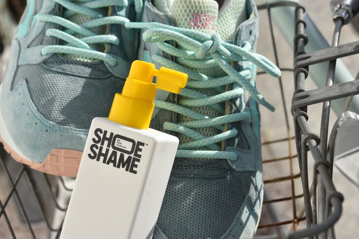 楽天市場 防水スプレー 靴 スニーカー シューシェイム シューシールド シューケア 保護 撥水スプレー 0ml シューケア用品 Shoe Shame Shoe Shield D I G Store