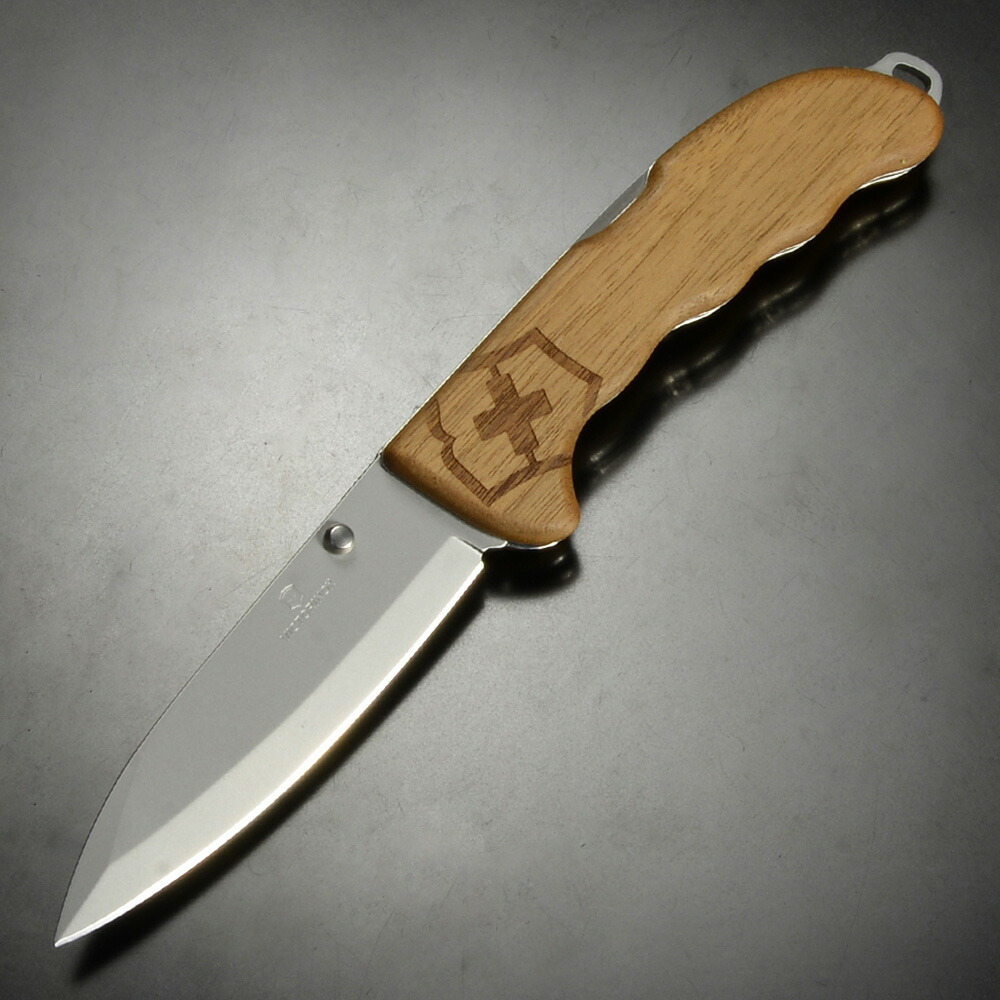 VICTORINOX 折りたたみナイフ Evoke WOOD ウォールナットハンドル 0.9415.D630 ビクトリノックス 木製ハンドル ウッドハンドル フォールディングナイフ 折り畳みナイフ 折り畳み式ナイフ 折りたたみ式ナイフ フォルダー 折畳ナイフ 折畳みナイフ 折畳式ナイフ 折込ナイフ｜ミリタリーショップ レプマート