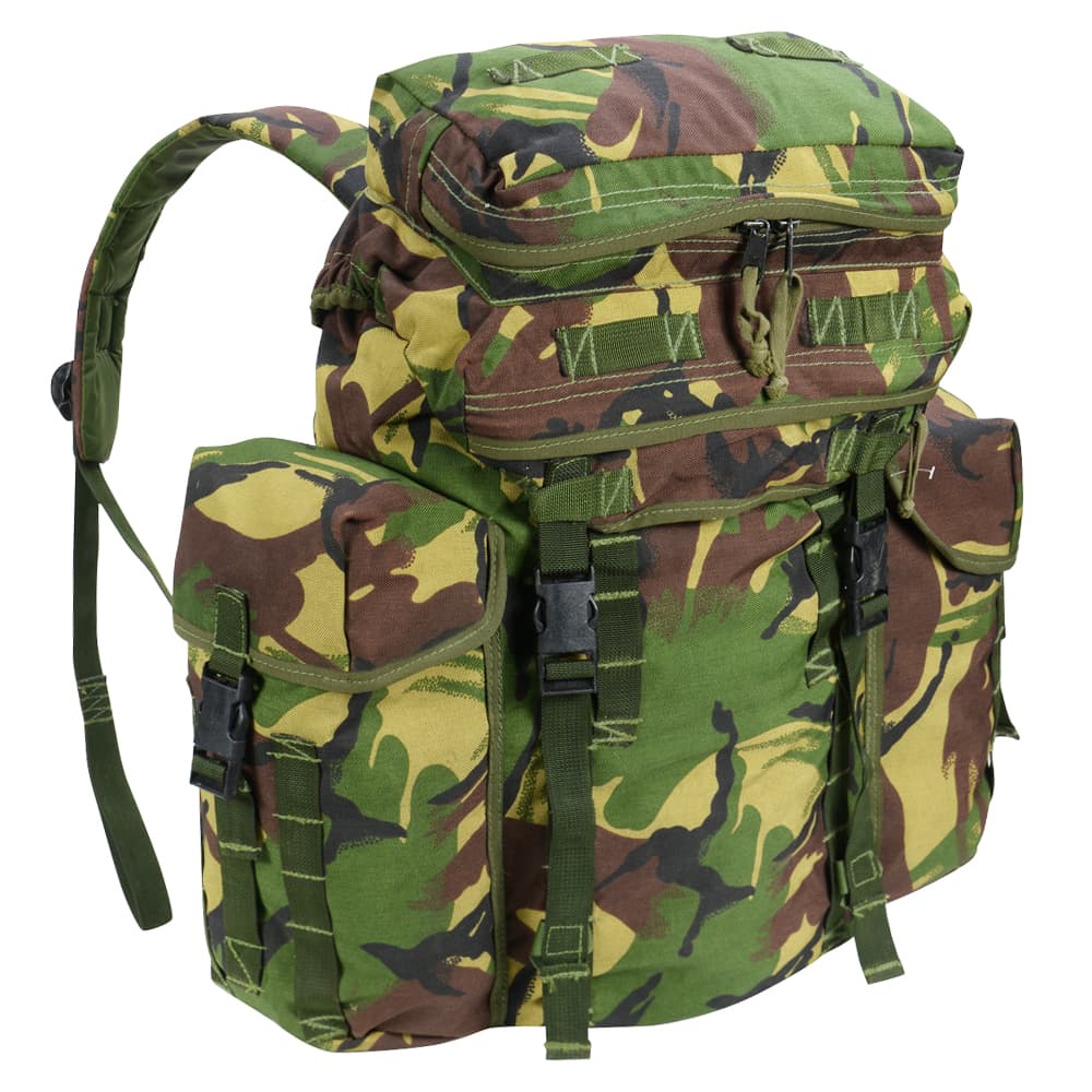 イギリス軍放出品 バックパック パトロールパック 30L DPM迷彩 2ポケットフラップ 良い 英軍 PATROL PACK 払下げ品  8465-99-869-3875 リュック デイパック 装備品 リュックサック ザック ナップサック デイバッグ 背嚢 かばん カバン  ミリタリーサープラス 流行に