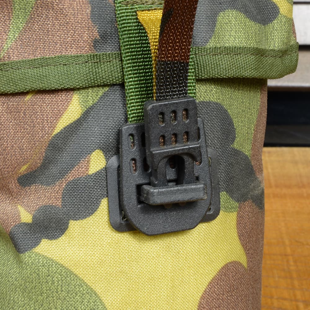 オランダ軍放出品 ボトルポーチ Molle対応 ウッドランドカモ ウッドランド迷彩 オランダ迷彩 キャンティーンポーチ ナルゲンボトルポーチ ミリタリーグッズ ミリタリーサープラス ミリタリーポーチ 水筒ポーチ 軍物 軍用ポーチ 最大55 Offクーポン Molle対応