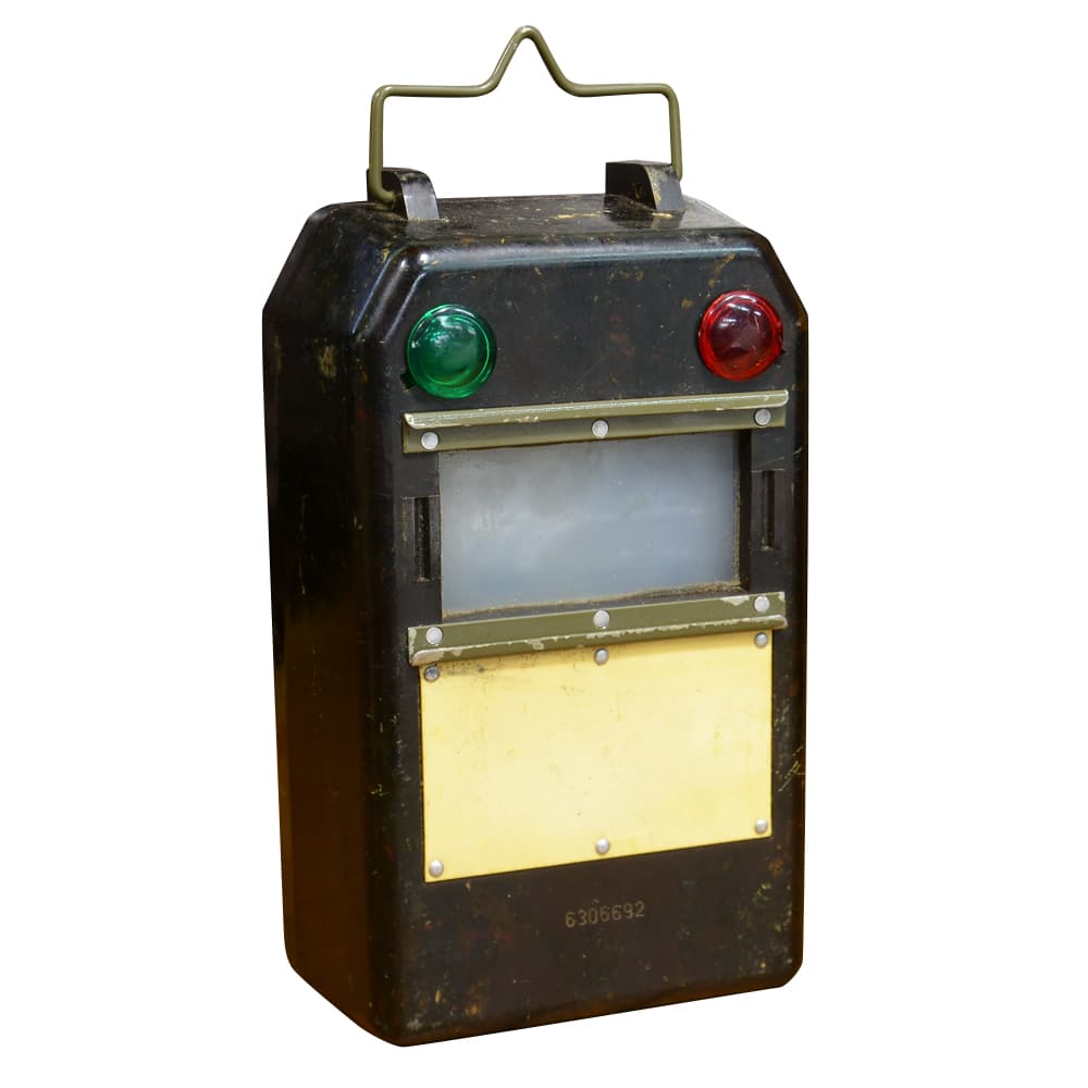 楽天市場】ドイツ軍放出品 シグナルライト 懐中電灯 カラー