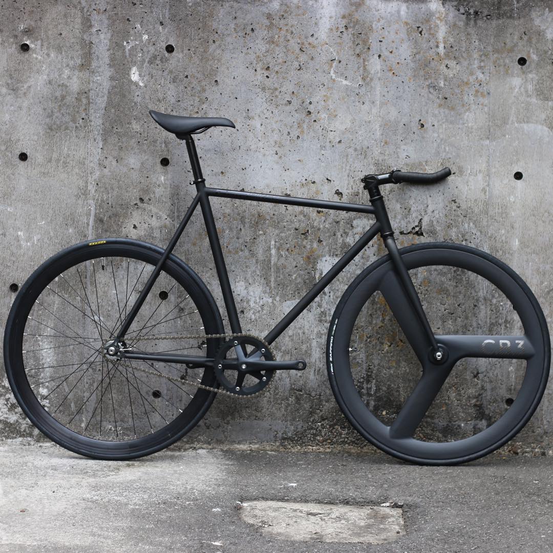 市場 ピストバイク 完成品 自転車 完成車 C B 3 Mat Front Avenue バイク Bikes Carbon Cartel Wheel Black Custom カーテルバイク Lo スポーツバイク