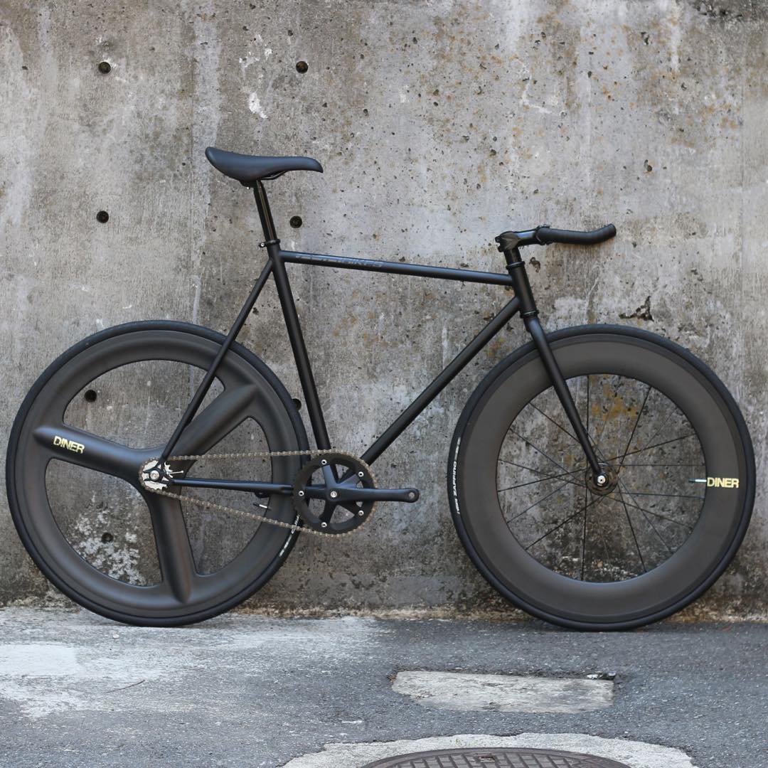 Lo バイク mm カスタムバイク ピストバイク Mat Cartel クロモリ ピストバイク スポーツバイク Carbon Rear Bikes Black Spoke Custom 軽量 Carbon 完成品 Wheel Avenue カスタム カーテルバイク Front Diner mm Wheel 3 自転車