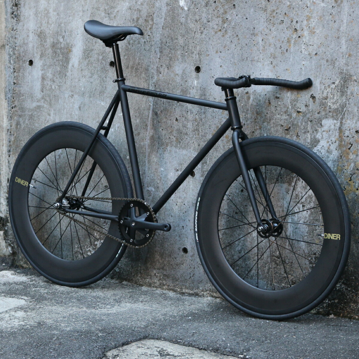 ピストバイク 完成車 Cartel Bike Avenue シンプル カスタム Lo Mat Black 完成車 Front Rear mm Carbon Wheel Custom カーテルバイク 自転車 バイク スポーツバイク 完成品 クロモリ 軽量 カスタム カスタムバイク ベース フリーギア 固定ギア 初心者 シンプル