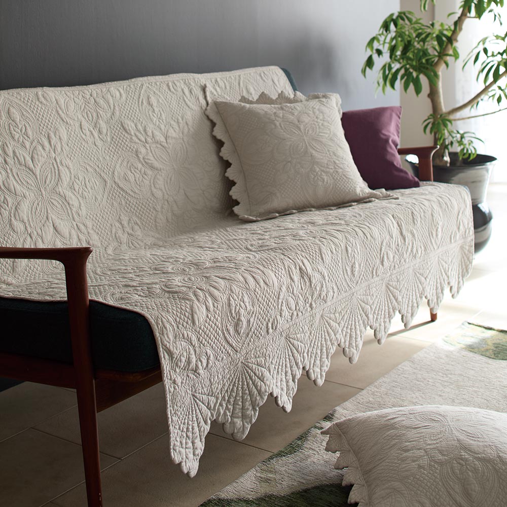 【クーポン7月26日迄】 ≪約150cm&times;150cm（3人掛）≫コットンキルト Shella/シェルラ ソファカバー 人掛けソファーカバー ソファーカバー H94838 ＼LINE友だち登録でクーポン／｜ディノス家具 店