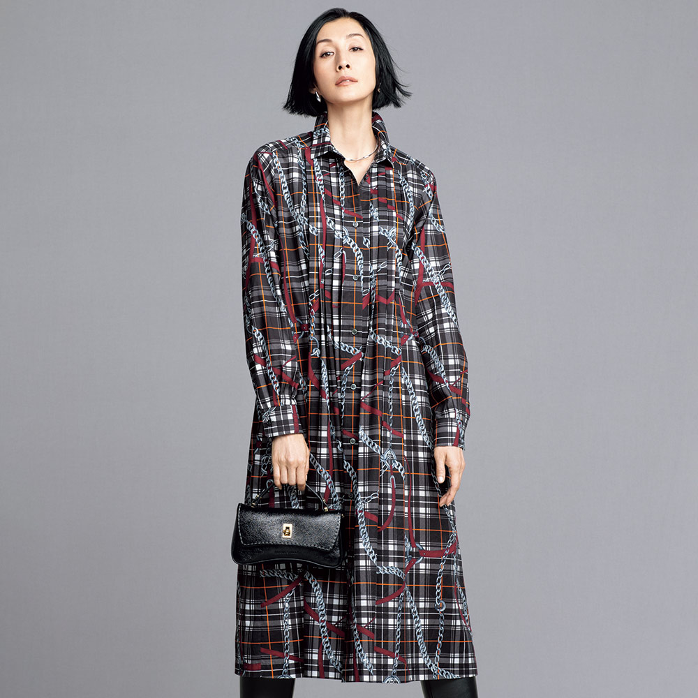 楽天市場】ビンダ社 チェーン柄プリント ボウタイ ワンピース マキシ