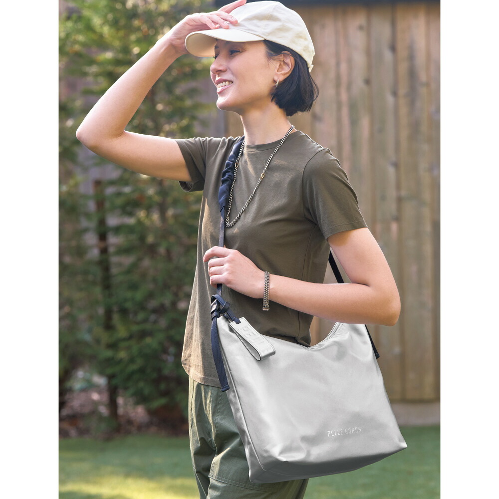 PELLE BORSA/ペレボルサ〈チアーズ〉 ベルト伸縮ショルダー シンプルショルダーバッグ ショルダーバッグ バッグ 663204 \LINE友だち登録でクーポン/|ディノス店