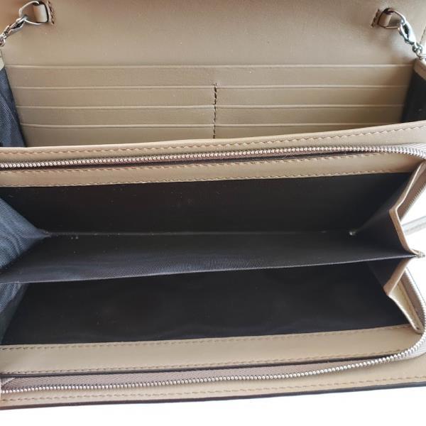 gucci gg supreme chain wallet