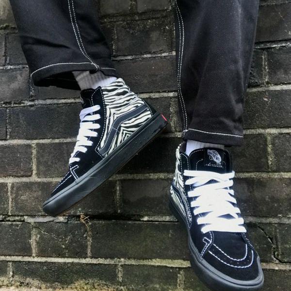 アウトレット 送料無料 ヴァンズ Vans 50代 40代 30代 代 小さいサイズから大きいサイズまで インポートブランド 女性 レディース 靴 Uask8 黒のこんにちはゼブラトレーナー Vans バンズ Vans 靴 As Joganiwellness Com