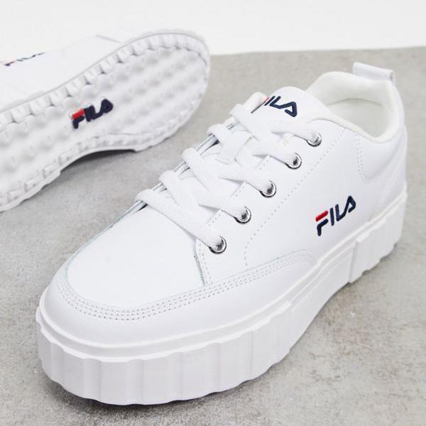 値引きする Fila フィラ Fila 小さいサイズから大きいサイズまで インポートブランド 女性 レディース 靴 白のフィラサンドブラストコート トレーナー As Projectserv Com Br