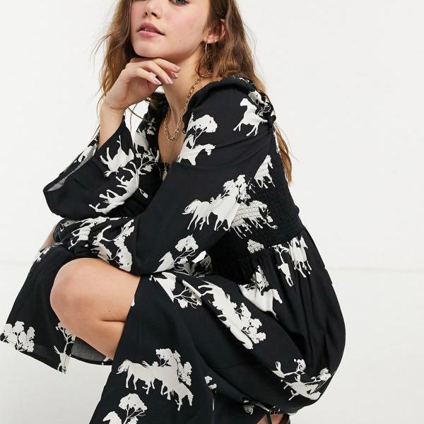 予約販売品 小さいサイズから大きいサイズまで インポートブランド 女性 レディース ワンピース 馬のプリントで完全に服を着たスクエアネックスモックミディドレスは決してありません Dressed Fully Never ネバーフリードレス As Rashiastrologer Com