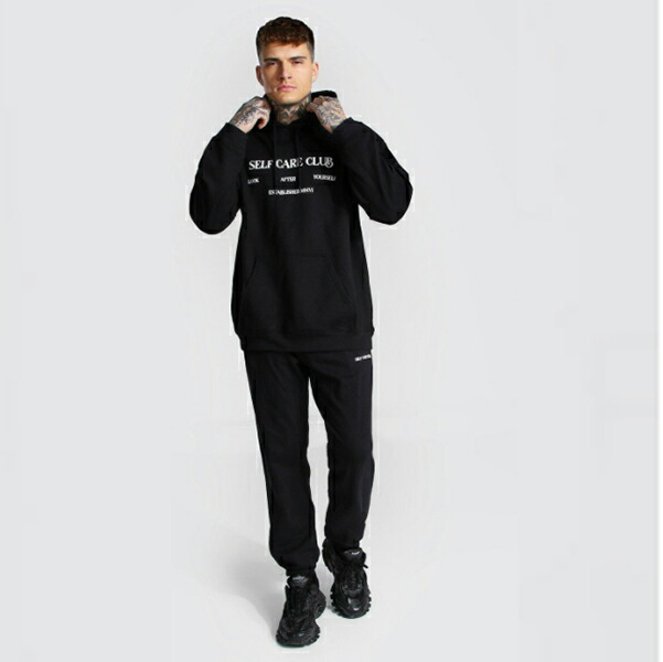 可愛いクリスマスツリーやギフトが Boohoo ブーフー 特大 セルフケア クラブフード付き トラックスーツ セットアップ 上下 スウェット インポートブランド ランニング ジム スポーツ 小さいサイズ 大きいサイズあり メンズ ファッション フィットネス セレクト