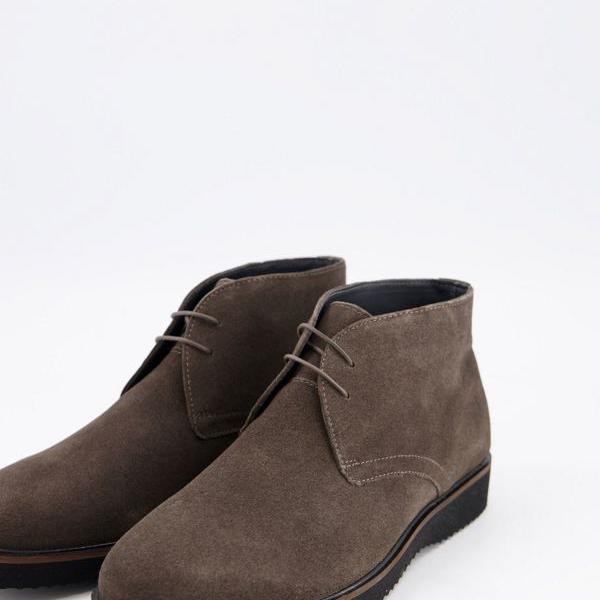 格安人気 Schuh チャコールスエードのシューグリフィンチャッカブーツ 靴 メンズ 男性 インポートブランド 小さいサイズから大きいサイズまで 高い素材 Aspenxchange Com