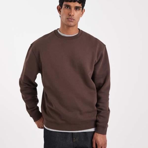 エイソス ASOS asos ASOS DESIGN エッセンシャルズ 伸び伸びする相応う トレーナー（赤銅色） トップス メンズ 成人男性 インポートブランド 弱められた大きさから馬鹿でかい大きさまで