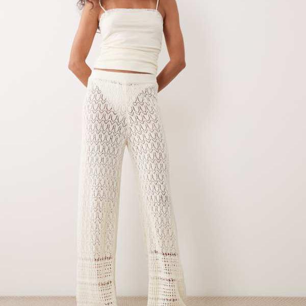 ミスセルフリッジ Miss Selfridge ミス・セルフリッジのクリーム色のクロシェ編みワイドレッグパンツ パンツ ボトム レディース 女性 インポートブランド 小さいサイズから大きいサイズまで
