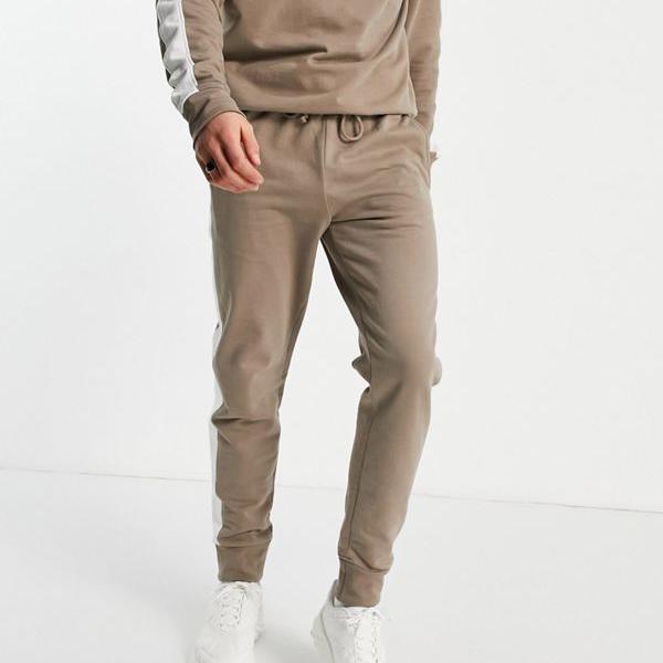 春夏新色 ニュールック New Look キャメルのニュールックジョガー パンツ ボトム メンズ 男性 インポートブランド 小さいサイズから大きいサイズまで 高い素材 Www Balloonylandkw Com