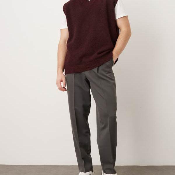 エイソス ASOS asos ASOS DESIGN スマートプリーツ リラックス テーパードフィット トラウザーズ（チャコール） パンツ ボトム メンズ 男性 インポートブランド 小さいサイズから大きいサイズまで