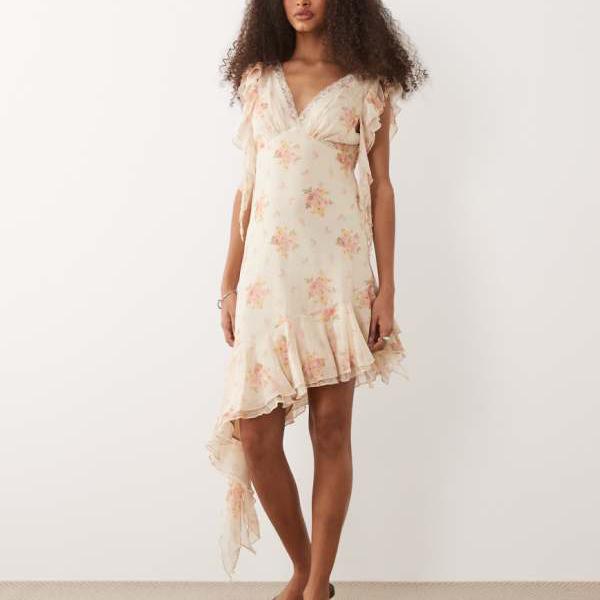 ミスセルフリッジ Miss Selfridge ミス・セルフリッジの小花柄シフォンアシンメトリーミニドレス ワンピース レディース 女性 インポートブランド 小さいサイズから大きいサイズまで｜セレクトショップ　Diva　Closet