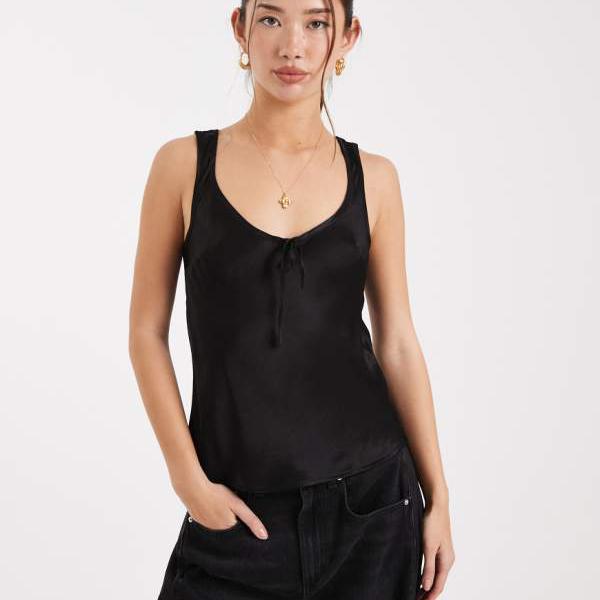 エイソス ASOS asos ASOS DESIGN サテン スクープネック キャミソール（ブラック） トップス レディース 女性 インポートブランド 小さいサイズから大きいサイズまで
