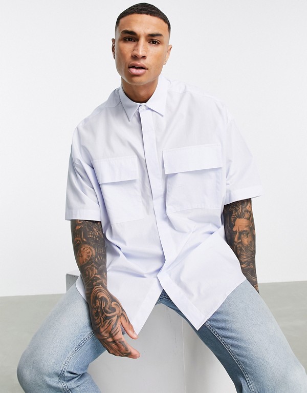 エイソス Asos Asos Asos Designは 細密なストライプのポケットが付いたドロップショルダーシャツです トップス メンズ 成人男性 インポートブランド 些些たる大きさから高いサイズまで Vedavasai Com
