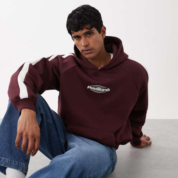 CottonOn ボックスフィット グラフィックパーカー(バーガンディ) トップス レディース 女性 インポートブランド 小さいサイズから大きいサイズまで|セレクトショップ Diva Closet