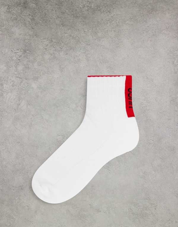 Hugo 2風呂敷き包みリブ伽スポーツ靴下 縦に赤い付票のロゴタイプが白妙 ソックス メンズ 男の人 輸入ブランド名 京都の択む店鋪divacloset Barrakuda At