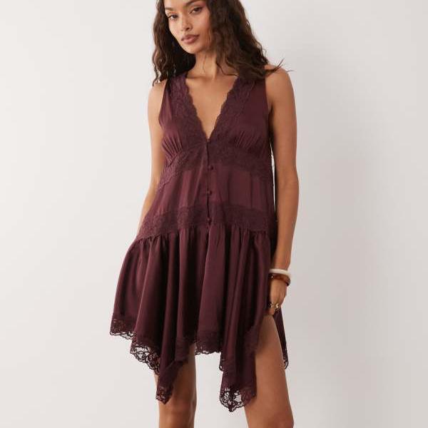 ミスセルフリッジ Miss Selfridge  ミスセルフリッジ ボヘミアン風プチサイズ サテンレースインサート ハンキーヘム ミニお召しもの 黒茶 衣裳 レディース お上さん インポートブランド たわい無い大きさから大層らしい大きさまで