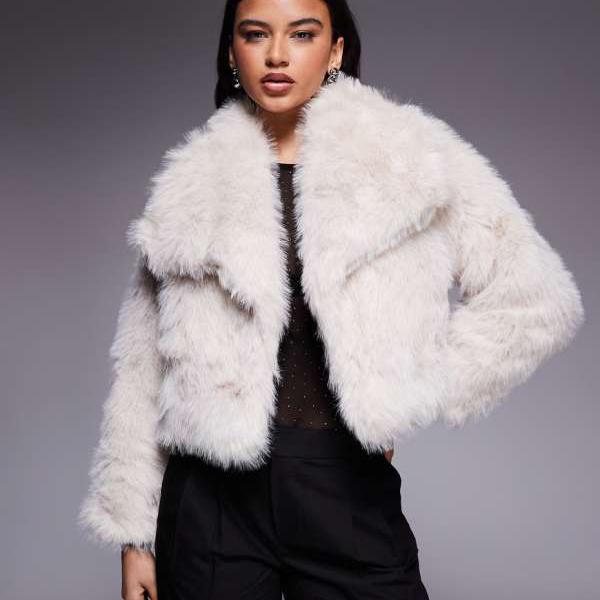 Kiwi & Co Lyla フェイクファー オーバーサイズカラー クロップドジャケット（クリーム色） アウター レディース 女性 インポートブランド 小さいサイズから大きいサイズまで
