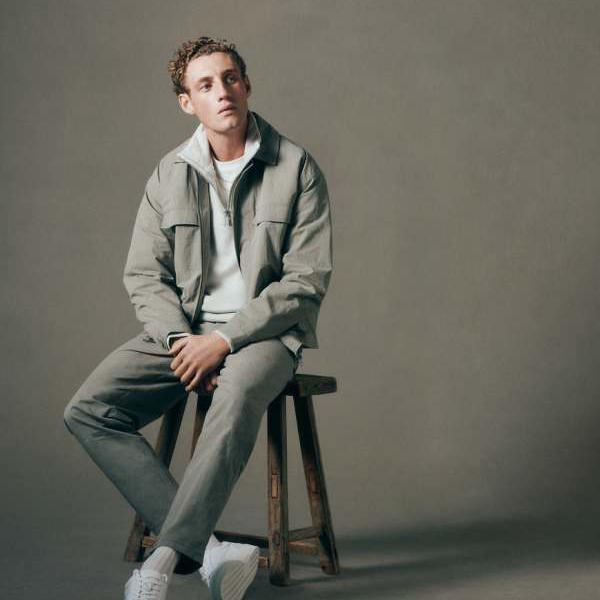 ASOS COLLECTIVE ナイロンシャケットコーデ（ペールカーキ） トップス メンズ 男性 インポートブランド 小さいサイズから大きいサイズまで